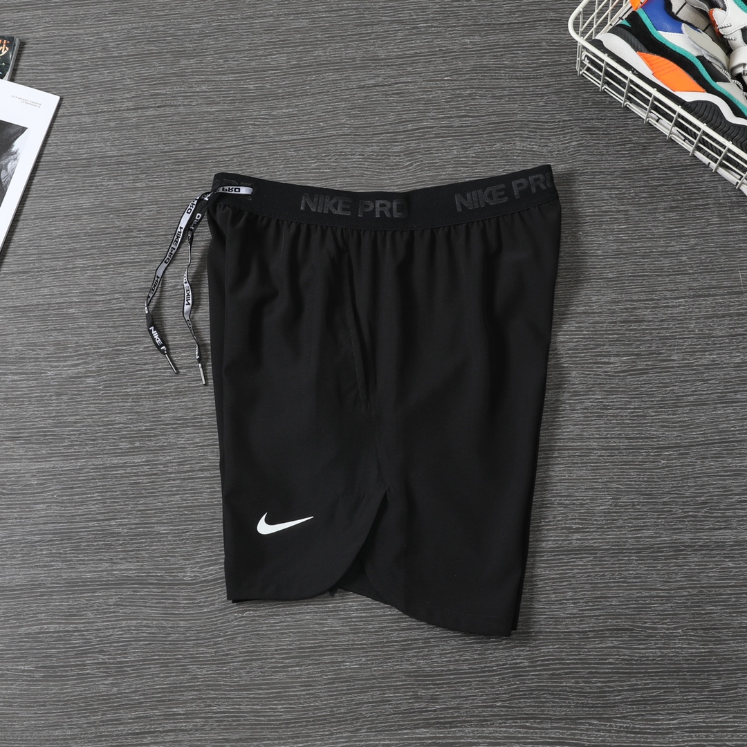 Nike AeroFlex Lightweight Training Shorts