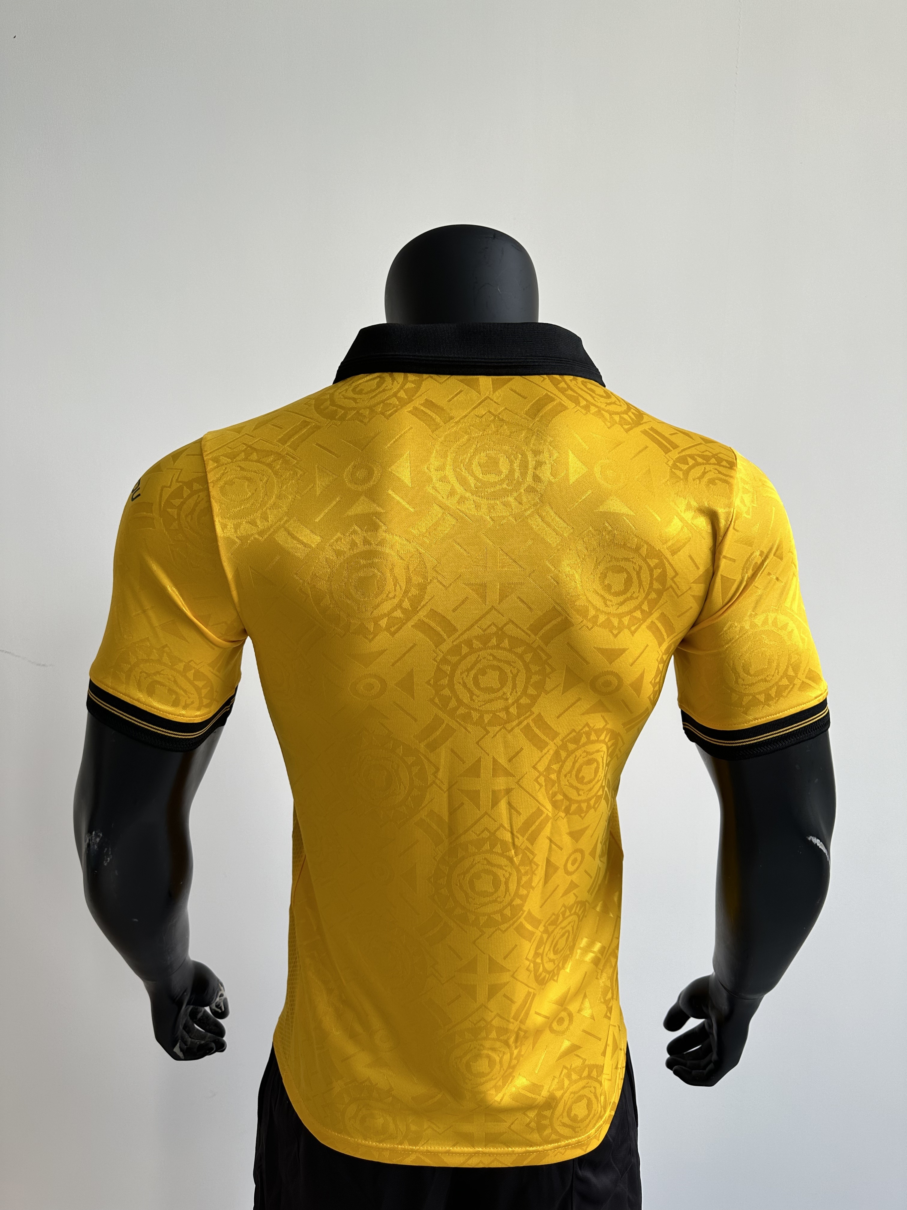 Wolverhampton Wanderers (Wolves) Home Kit Players Edition